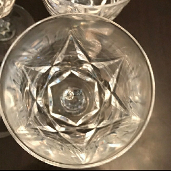 Set of 4 Vintage Crystal Star Cut Wine Stemware - Picture 5 of 6